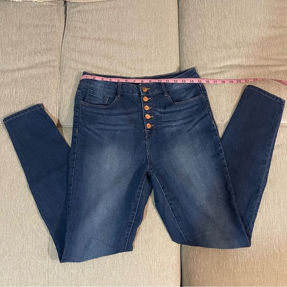 High Rise Skinny Jeans - Picture 3 of 7